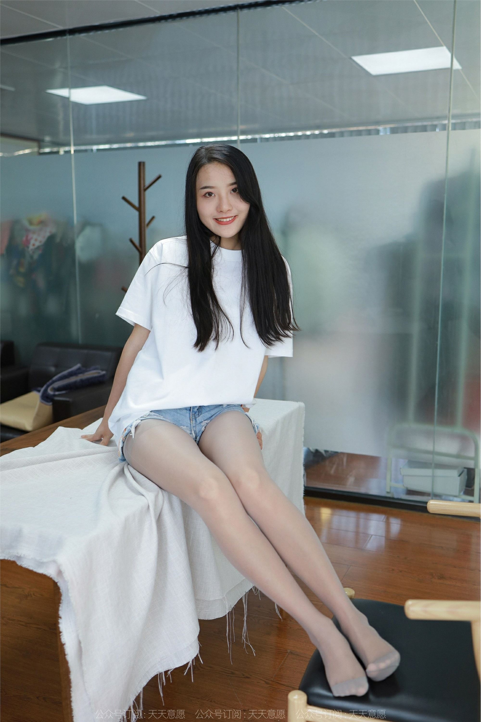 IESS异思趣向 2022.07.20 丝享家 1153：婉萍《灰丝凉鞋》